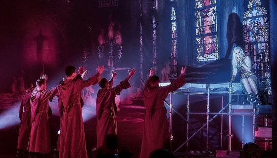 Шоу «Mirror of Enigma»