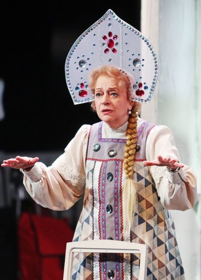 Спектакль «Баба Шанель»