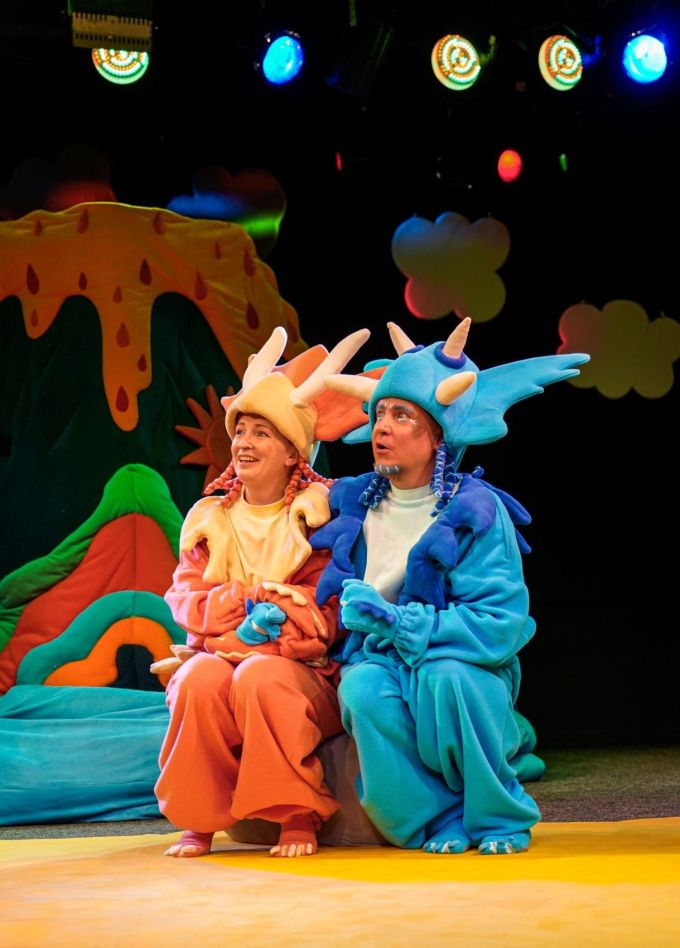 Спектакль «Отчего вымерли динозавры»