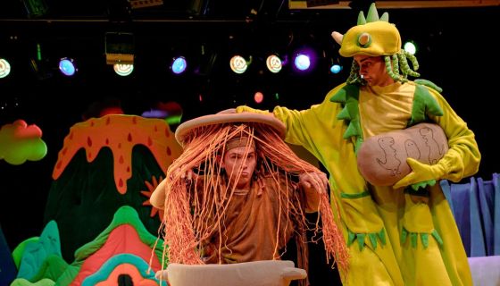 Спектакль «Отчего вымерли динозавры»