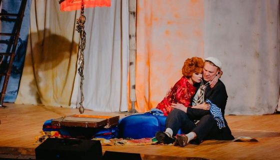 Музыкальный спектакль «Любовь и голуби»