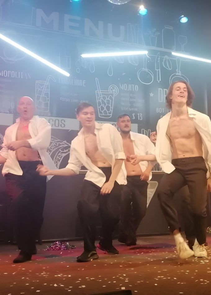 Спектакль «Танцы. Деньги. Два бедра»