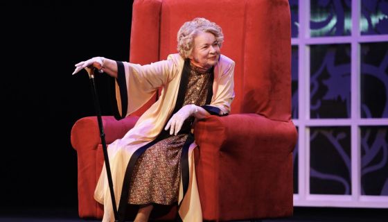 Спектакль «Очень дорогая тётя»