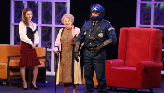 Спектакль «Очень дорогая тётя»