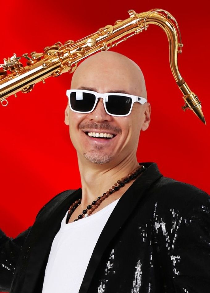 Syntheticsax. Мировые хиты на саксофоне