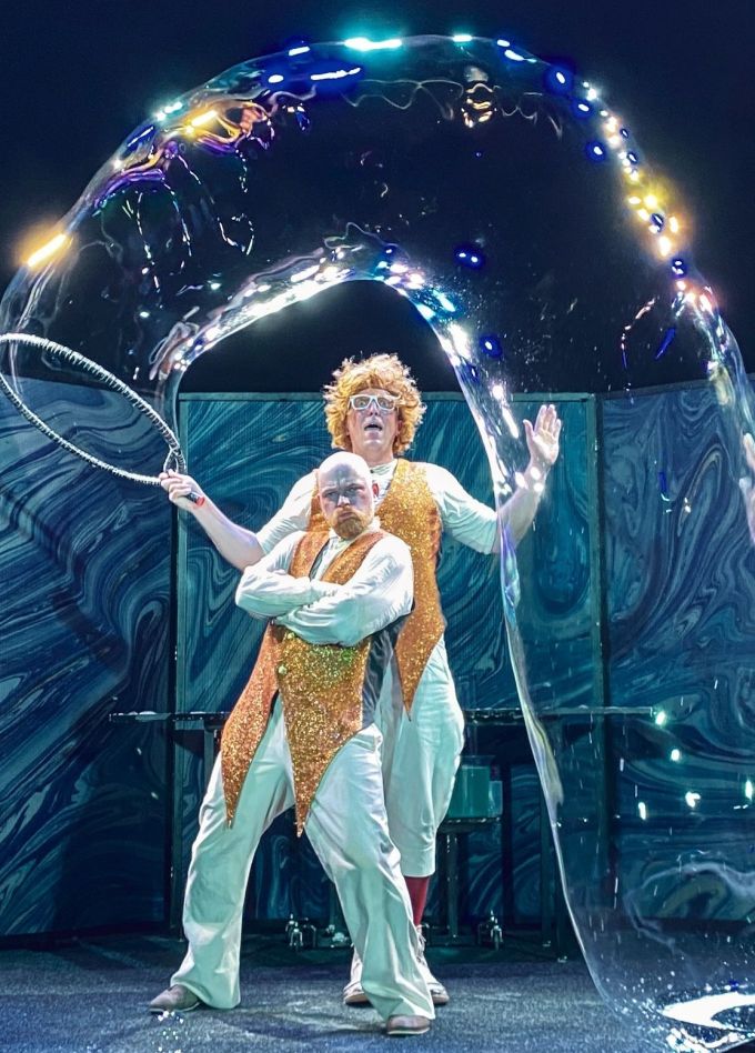 Шоу мыльных пузырей «Clinc»