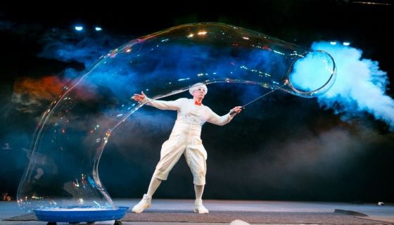 Шоу мыльных пузырей «Clinc»