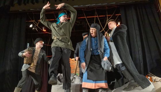 Спектакль «Я, бабушка, Илико и Илларион»