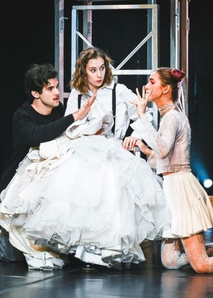 Спектакль «Безумный день, или Женитьба Фигаро»